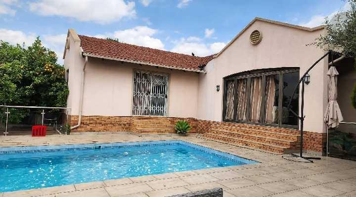3 Bedroom Property for Sale in Tlhabane North West